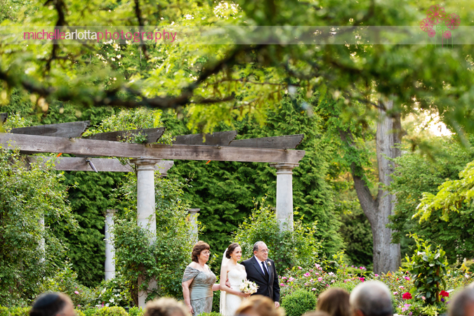 bride approaching aisle outdoor wedding florentine gardens