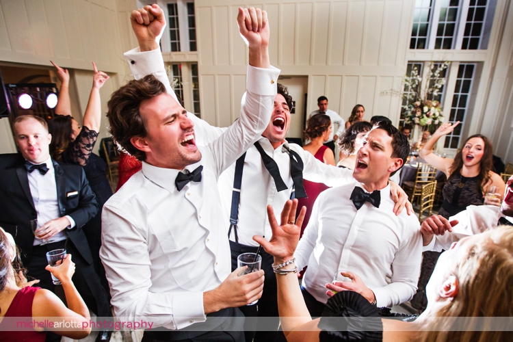 guests dancing to Craig Scott entertainment music at Ryland inn wedding reception