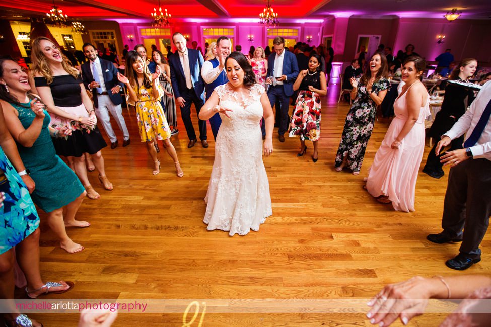 bride dances to backstreet boys song at bear brook valley New Jersey wedding reception 