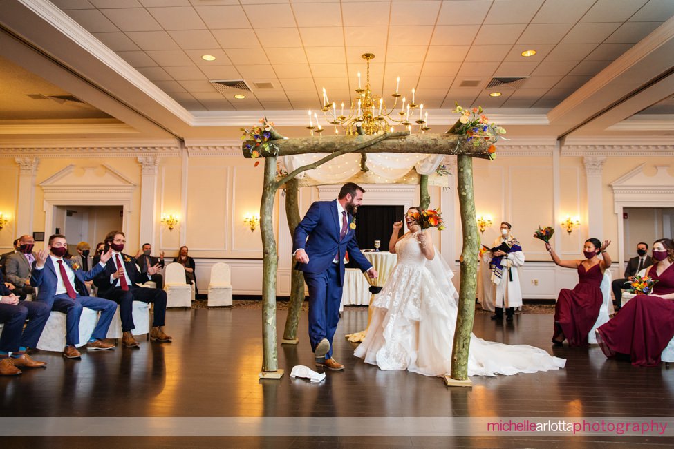 Desmond Hotel Malvern Pennsylvania Jewish Wedding ceremony smashing the glass