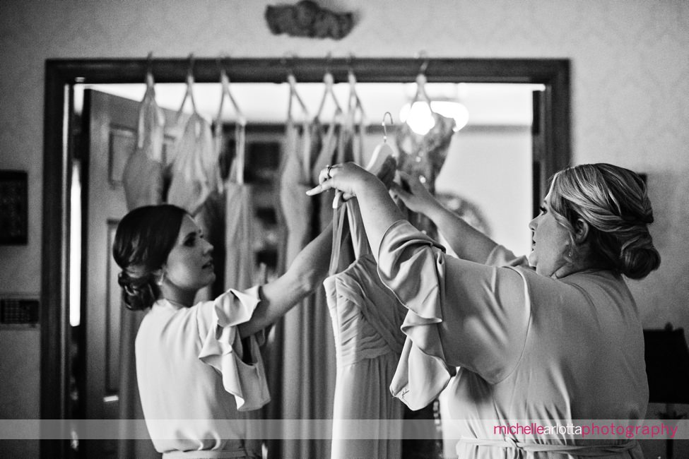 Crystal Point Yacht Club bride prep