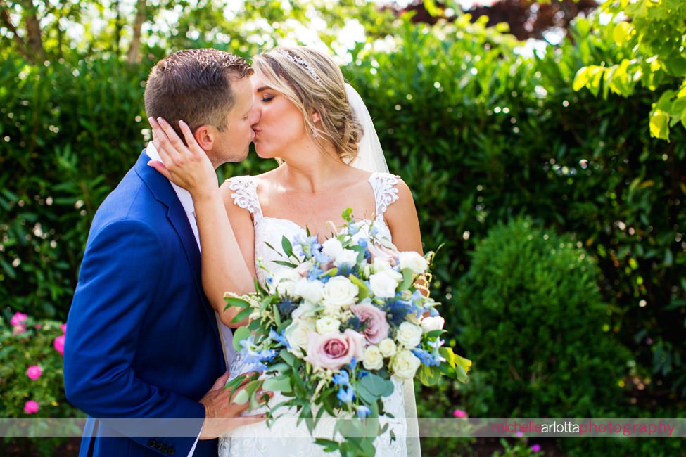 Crystal Point Yacht Club wedding new jersey bride and groom