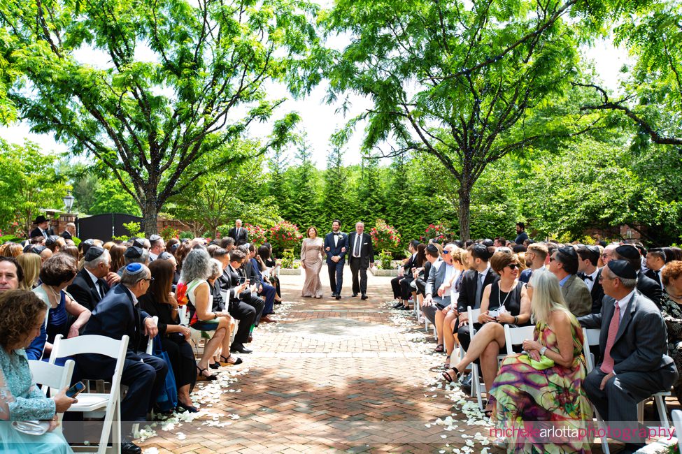 outdoor NJ wedding ceremony at Florentine Gardens