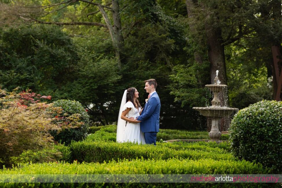 Hotel Du Village New Hope PA wedding bride and groom